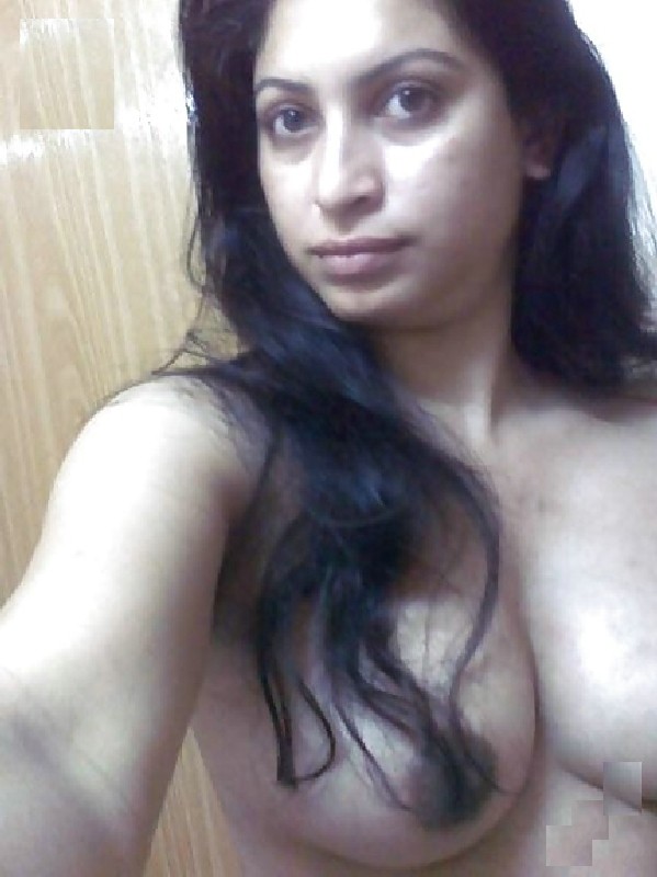 599px x 800px - Porn Pics Hot Indian Aunty Shivani Taking Nude Selfies - Indian ...