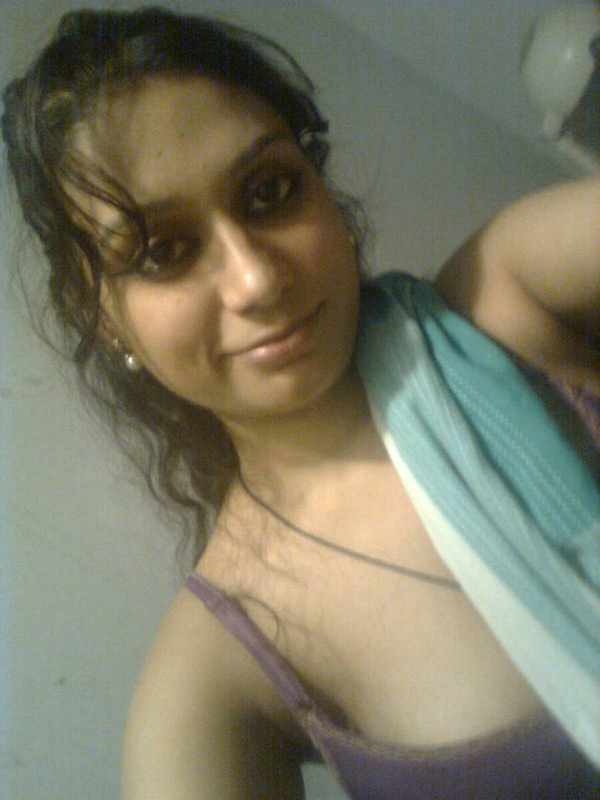 600px x 800px - fuck my Indian gf ready to get ripped off - Indian Porn Photos