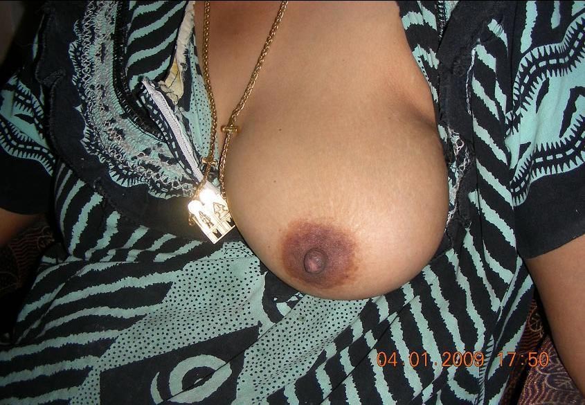 Anuty Nighty Boobs - Indian Erotic Aunty Jayaprada Showing Big Boobs - Indian Porn Photos