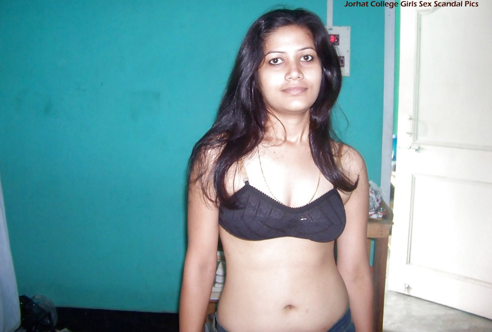 Suhasini Sex Wallpapers - Porn Pics Horny Indian Girl Suhasini Posing Hot - Indian Porn Photos
