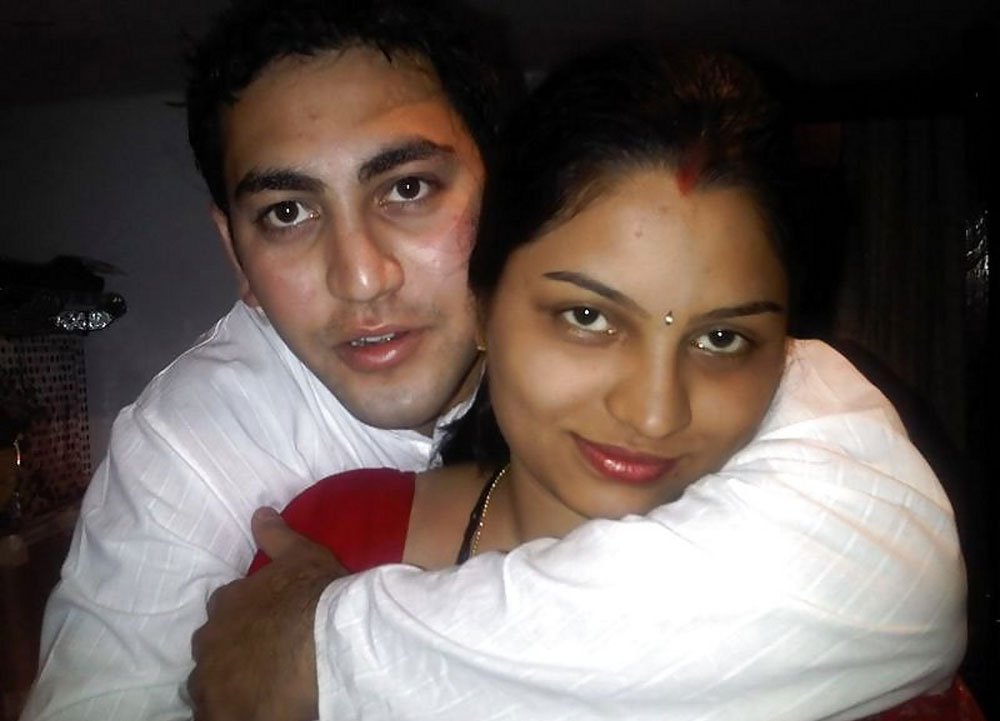 Real Indian Honeymoon - Porn Pics Indian Sexy Couple Leaked Honeymoon Pics - Indian Porn Photos