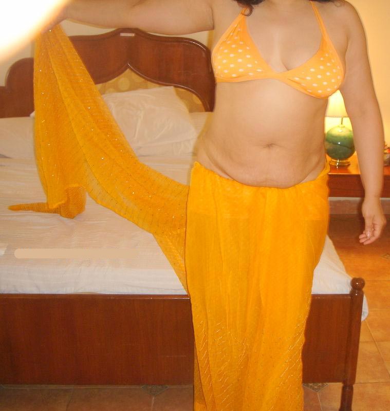 Nude Indian Bbw Housewife - Porn Pics Chubby Indian Housewife Hura Saree Stripped Naked - Indian Porn  Photos