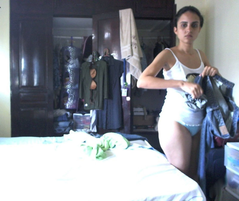 Girls Dresschanging - Porn Pics Slim Indian Girl Raveena Dress Changing Pics - Indian Porn Photos