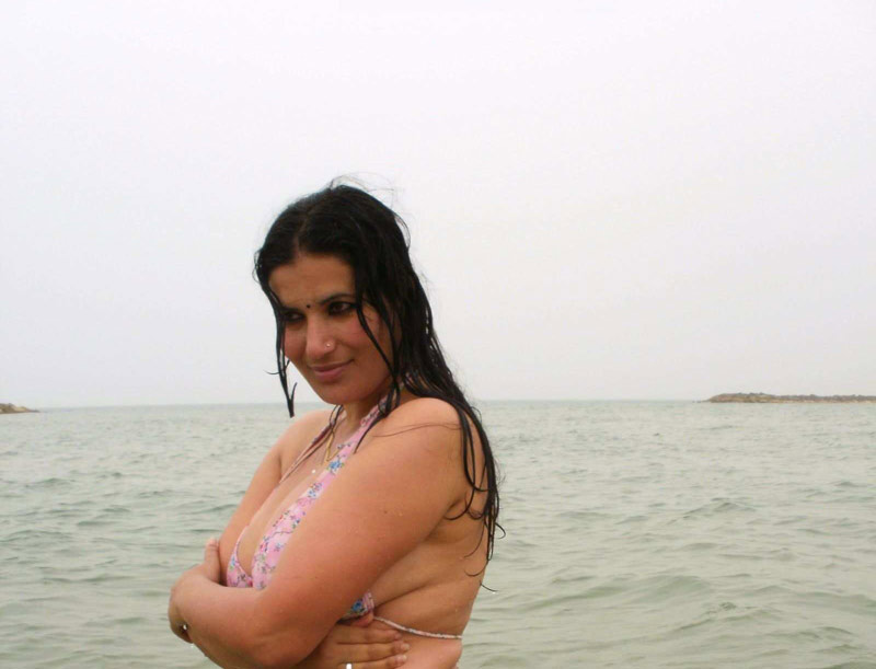 Desi Beach Nude - Porn Pics These Indian Girls Enjoying Nude On Beach - Indian ...