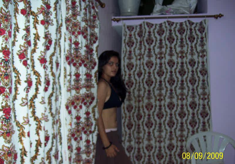 Amateur Indian Swati Posing Nude In B pic